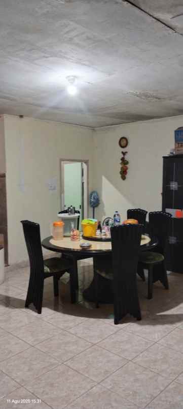 dijual rumah jl karya 1