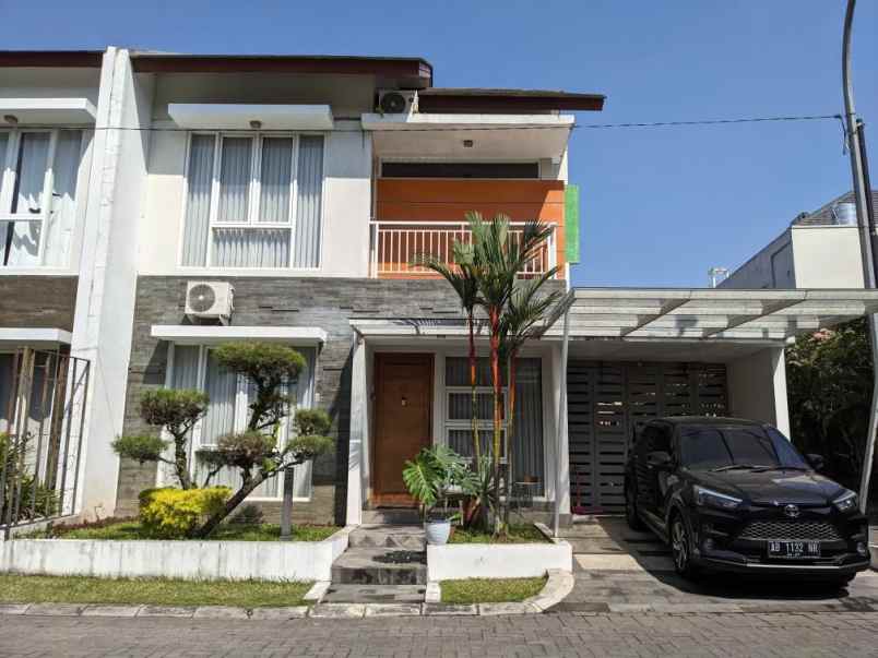 dijual rumah jl kebon agung perum villa