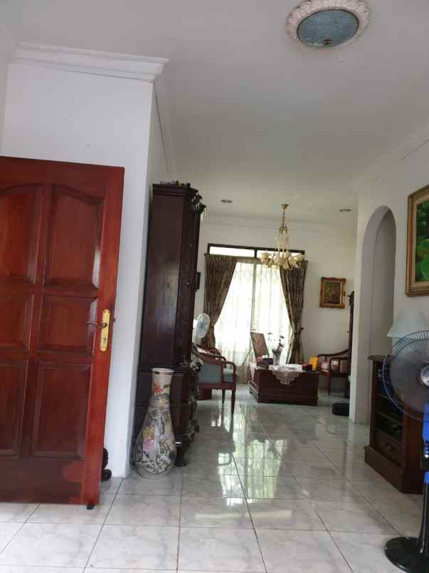 dijual rumah jl kejaksaan iv kreo kec