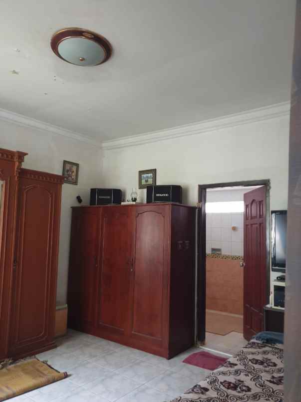 dijual rumah jl kejaksaan iv kreo kec