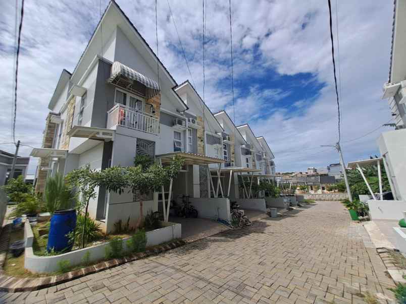 dijual rumah jl kramat asem no 36b