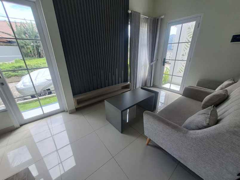 dijual rumah jl kramat asem no 36b
