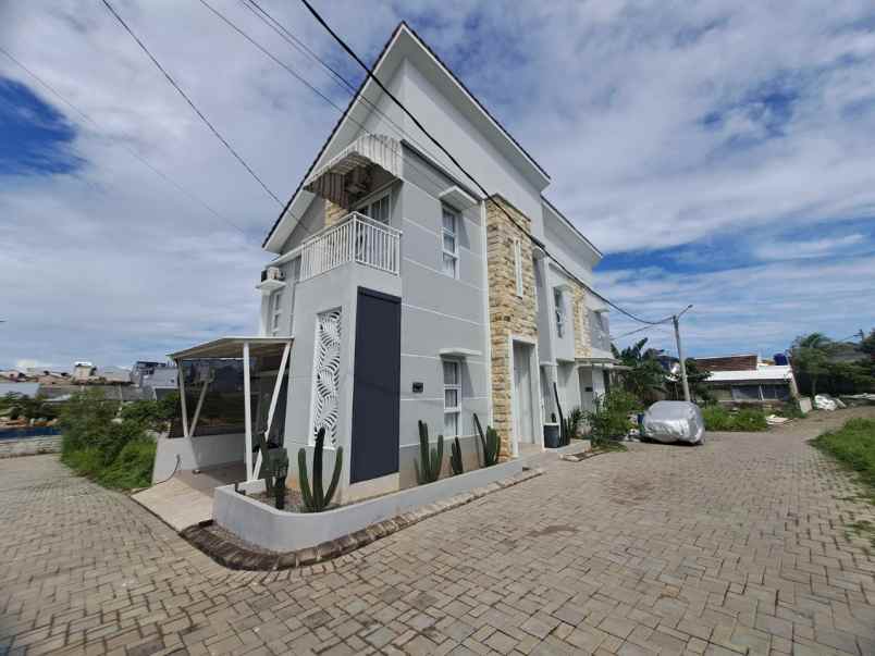 dijual rumah jl kramat asem no 36b
