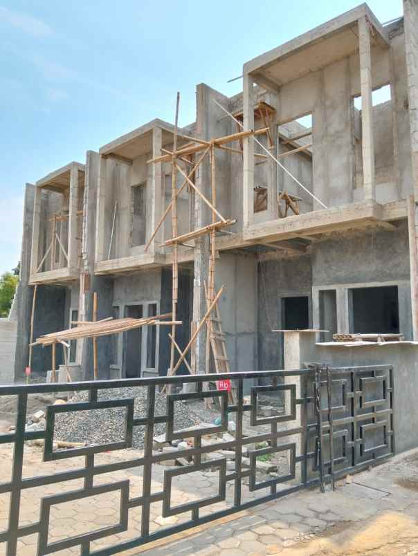 dijual rumah jl kranggan permai raya