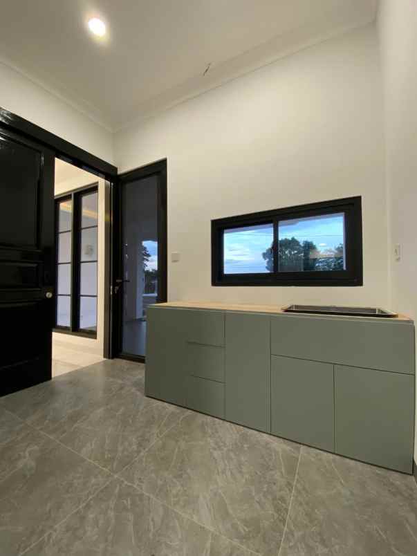 dijual rumah jl lapangan tembak cibubur