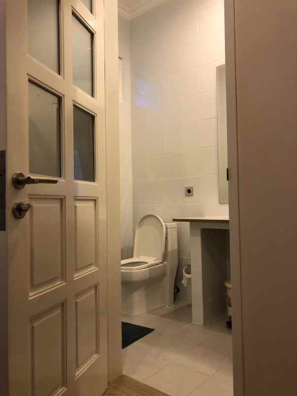 dijual rumah jl lebak bulus raya