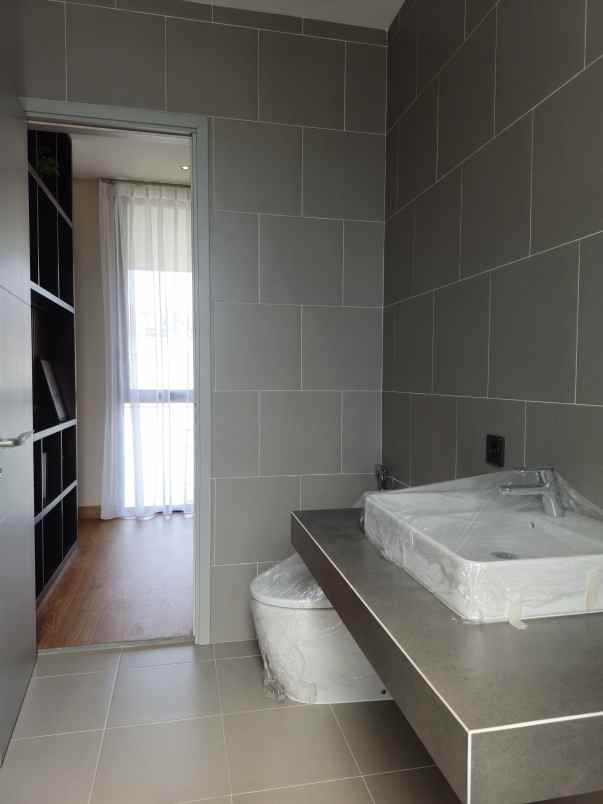 dijual rumah jl lebak bulus raya
