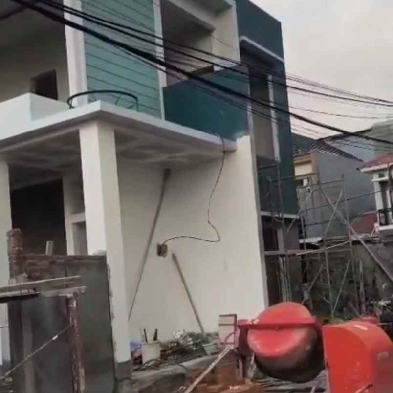 dijual rumah jl lebak indah