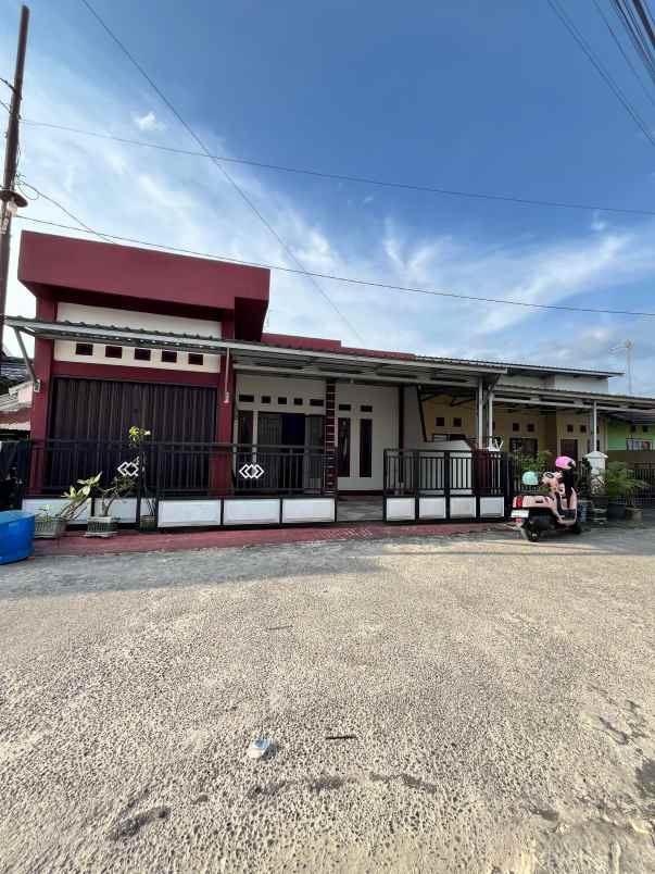 dijual rumah jl muhajirin