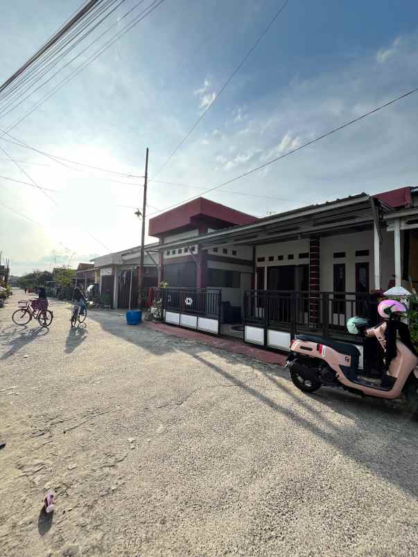 dijual rumah jl muhajirin