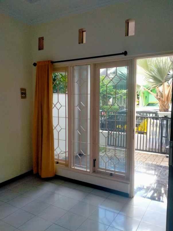 dijual rumah jl palem hijau sidoarum