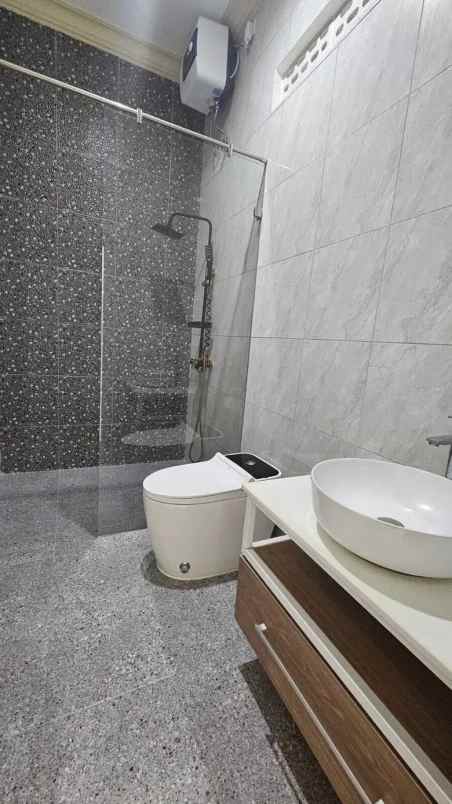 dijual rumah jl pondok kelapa duren