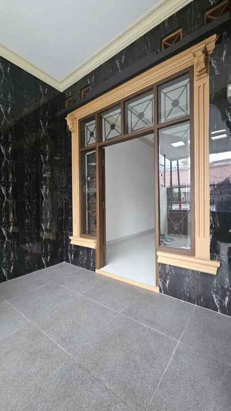 dijual rumah jl pondok kelapa duren