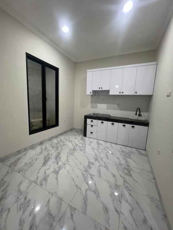 dijual rumah jl ratna raya jatibening