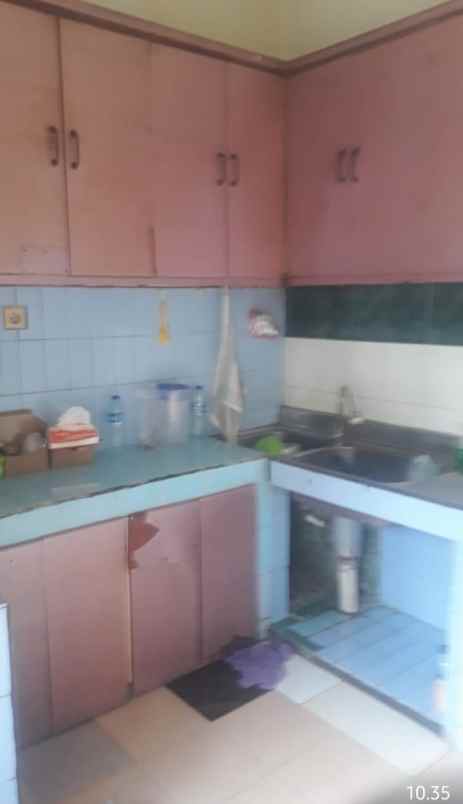 dijual rumah jl raya cipedak