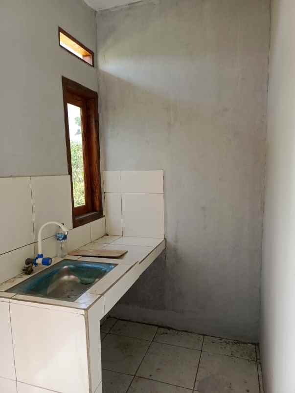 dijual rumah jl raya daru