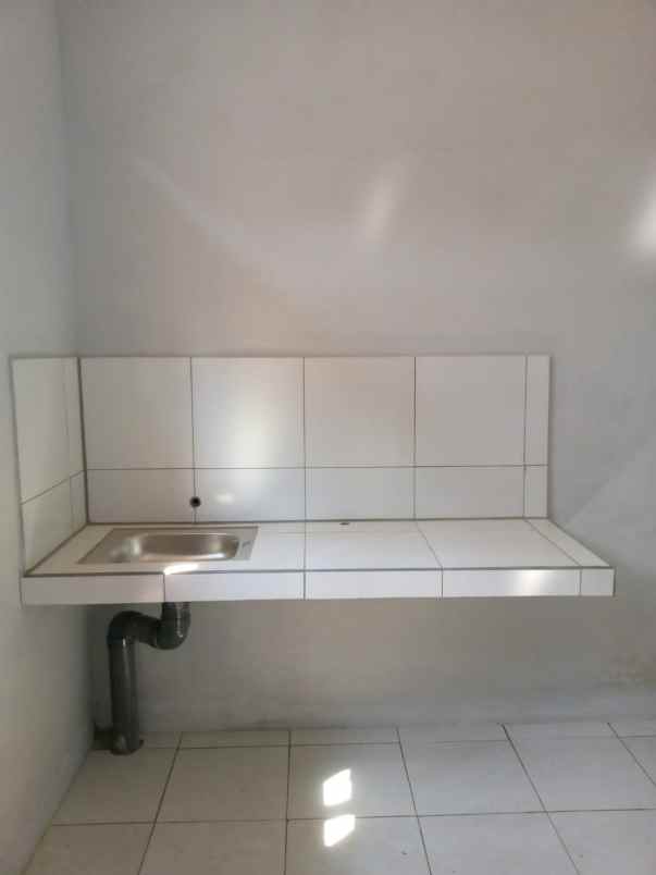 dijual rumah jl raya daru