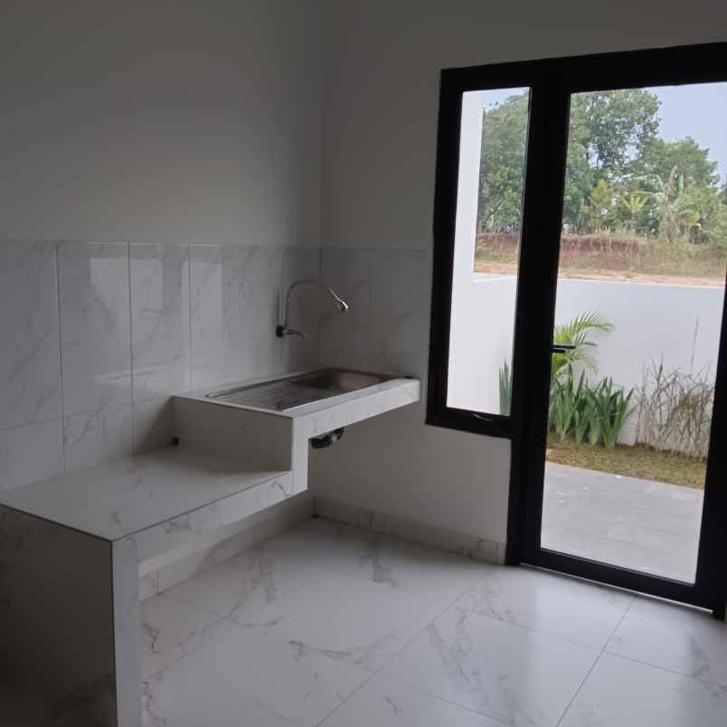 dijual rumah jl raya tenjo