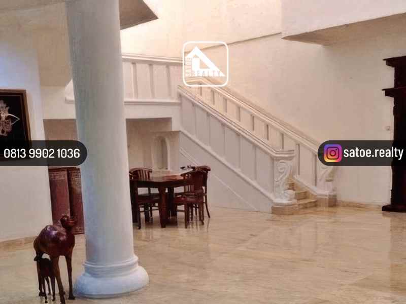 dijual rumah jl surabaya menteng
