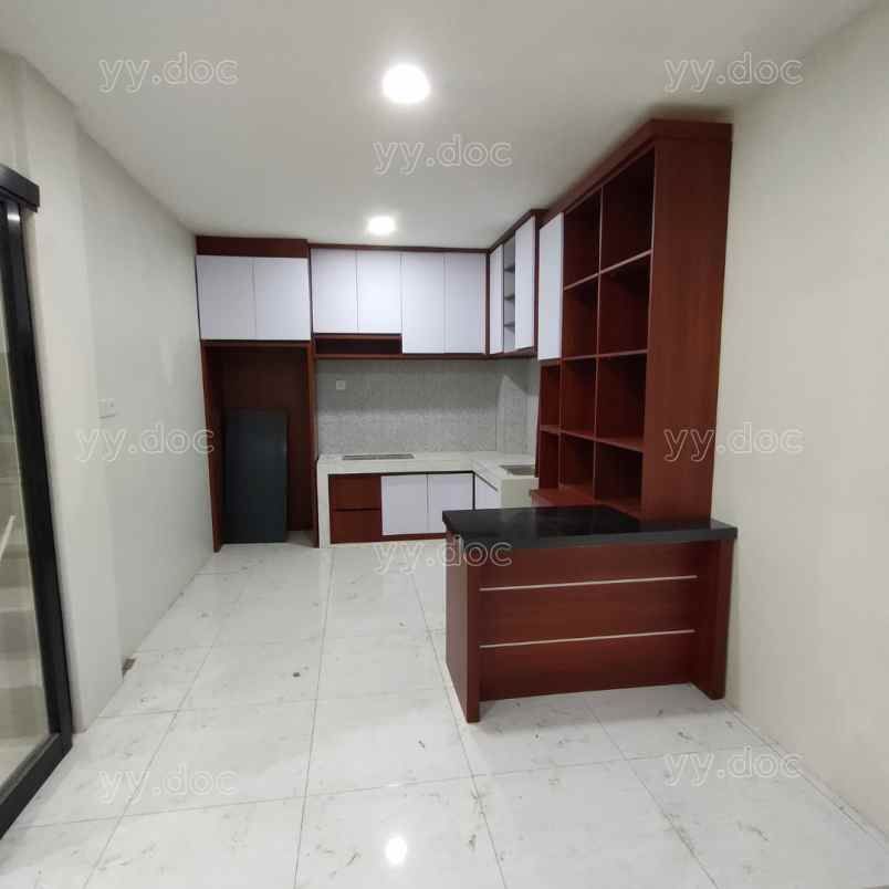 dijual rumah jl telindung