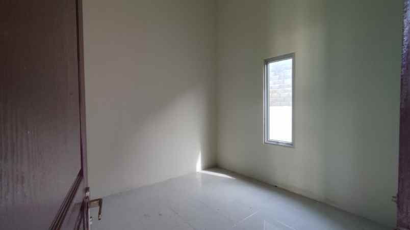 dijual rumah jl ujung pandang 2 komp