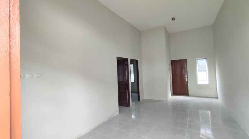dijual rumah jl ujung pandang 2 komp