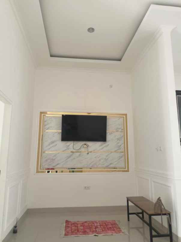 dijual rumah jl unggas