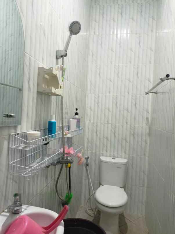 dijual rumah jl unggas