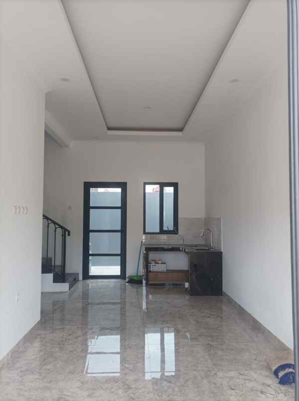 dijual rumah jl wadas jati cempaka