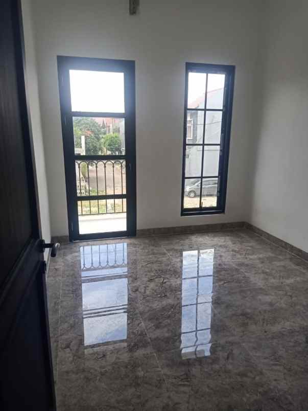 dijual rumah jl wadas jati cempaka