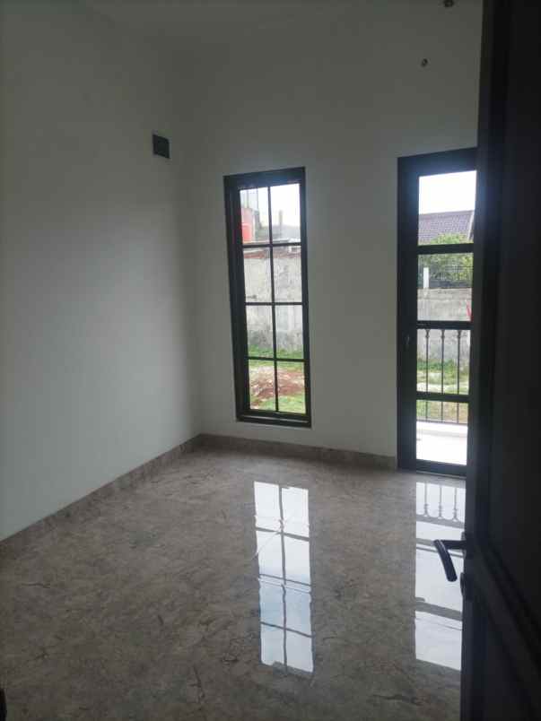 dijual rumah jl wadas jati cempaka