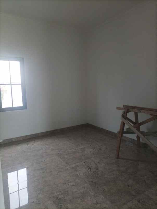 dijual rumah jl wadas jati cempaka