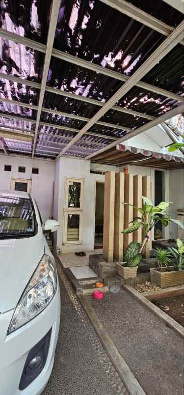 dijual rumah jln edelwis galaxy