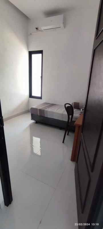 dijual rumah jln raya kalimulya