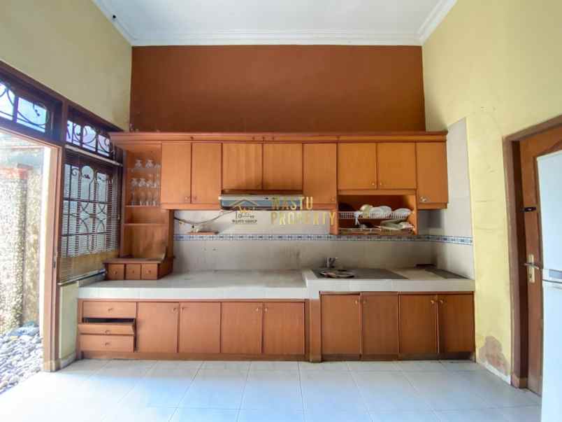 dijual rumah joglo etnik dengan tanah luas di kalasan