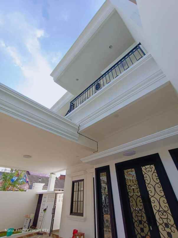 dijual rumah joglo kembangan