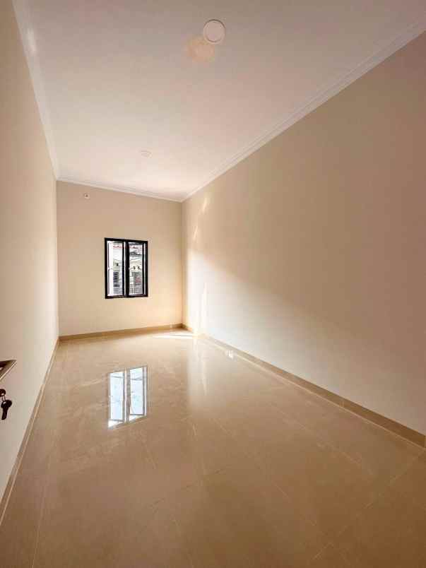 dijual rumah kalisari