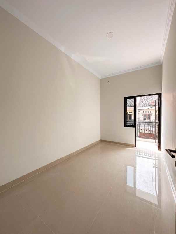 dijual rumah kalisari