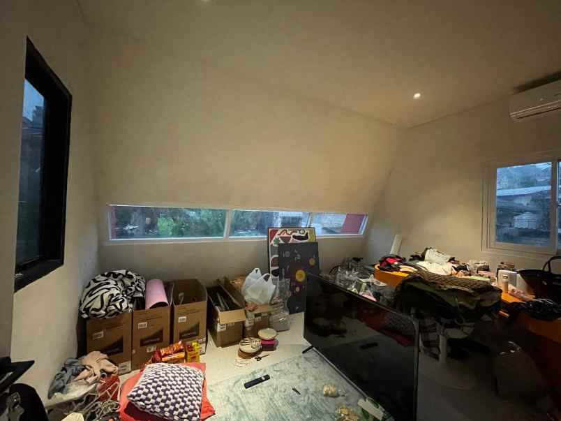 dijual rumah kampung padi cisitu indah