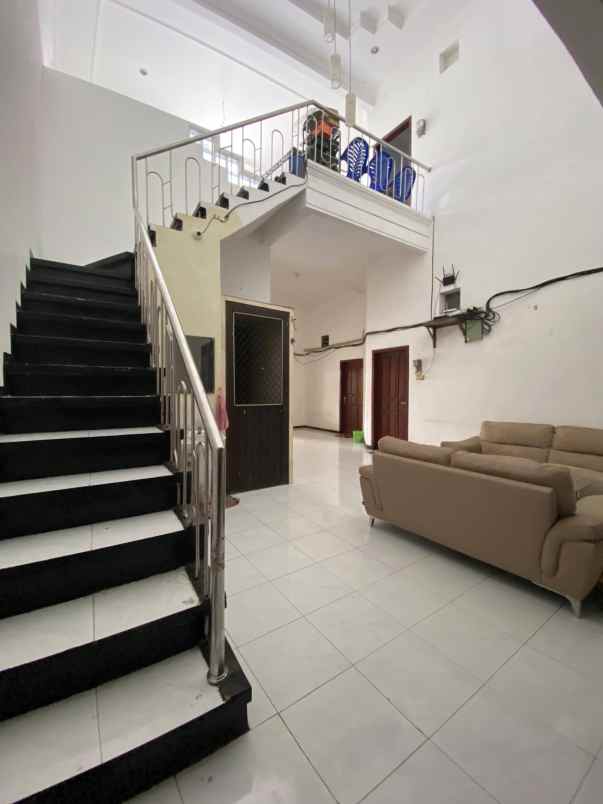 dijual rumah karang asem