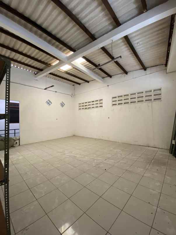 dijual rumah karang asem