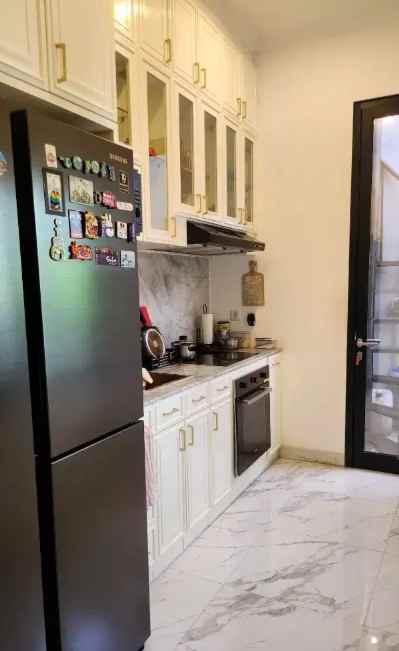 dijual rumah karang tengah