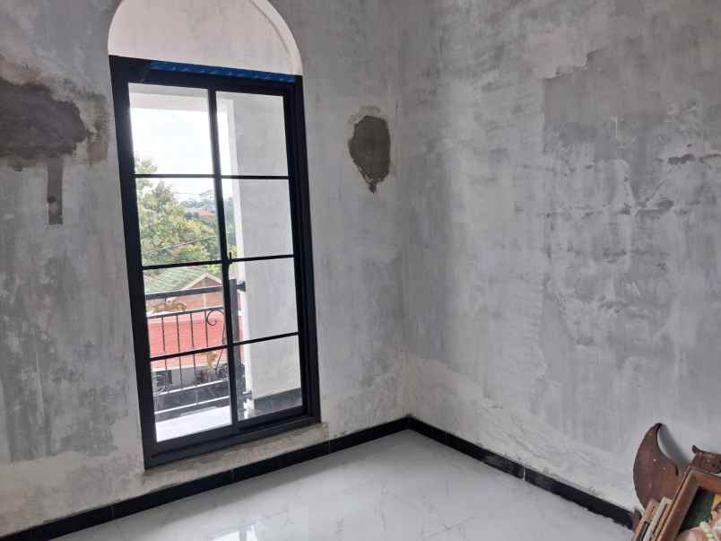 dijual rumah karangrejo banyumanik