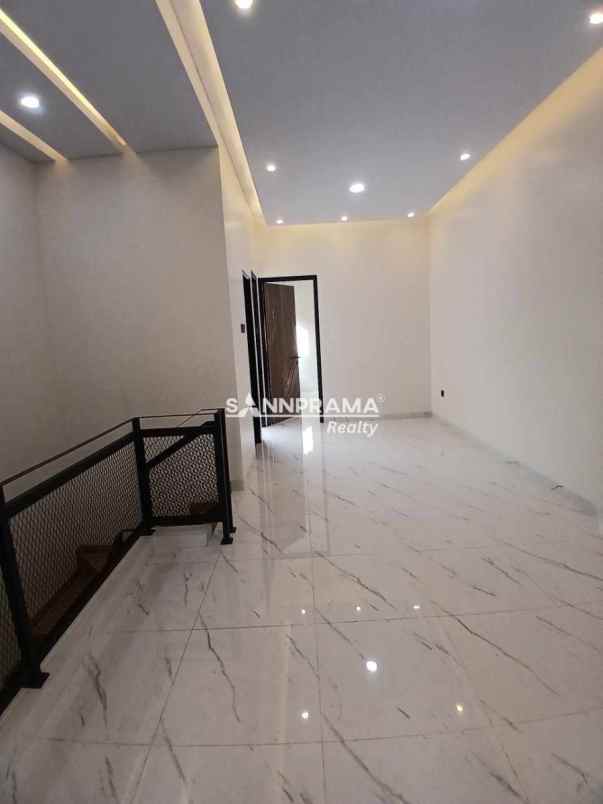 dijual rumah kav dki