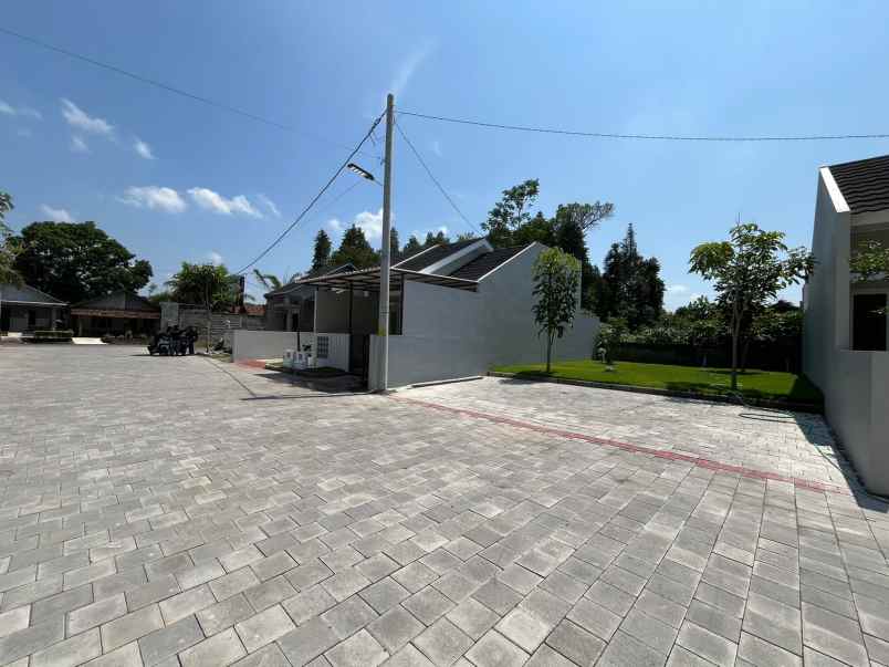 dijual rumah kebomati brajan prambanan