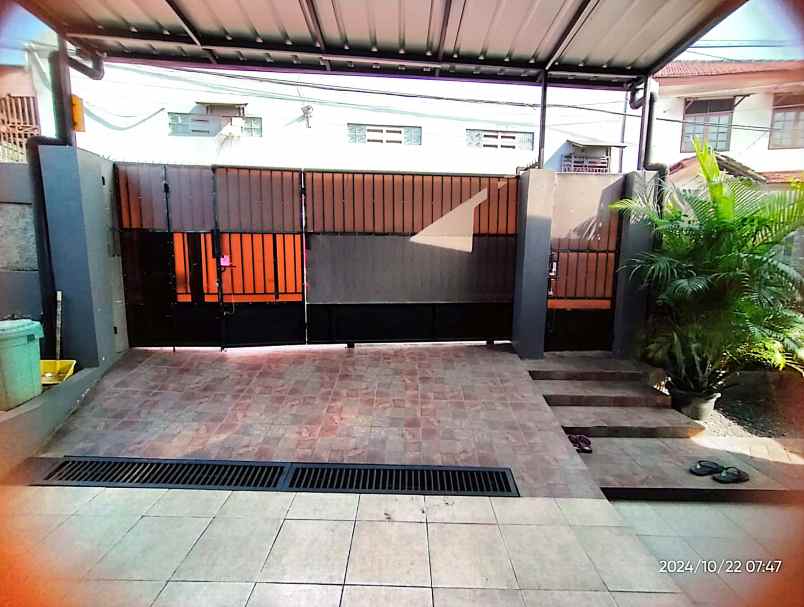 dijual rumah kebon jeruk jakbar