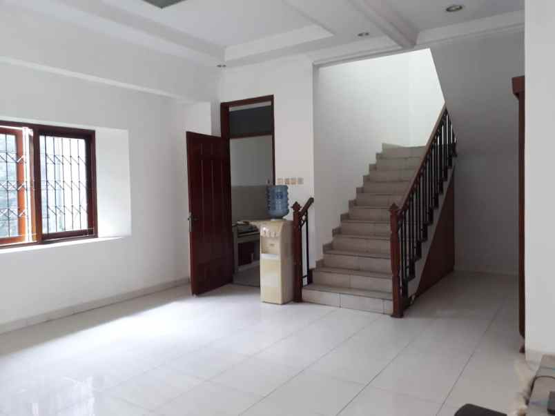 dijual rumah kec cimahi utara