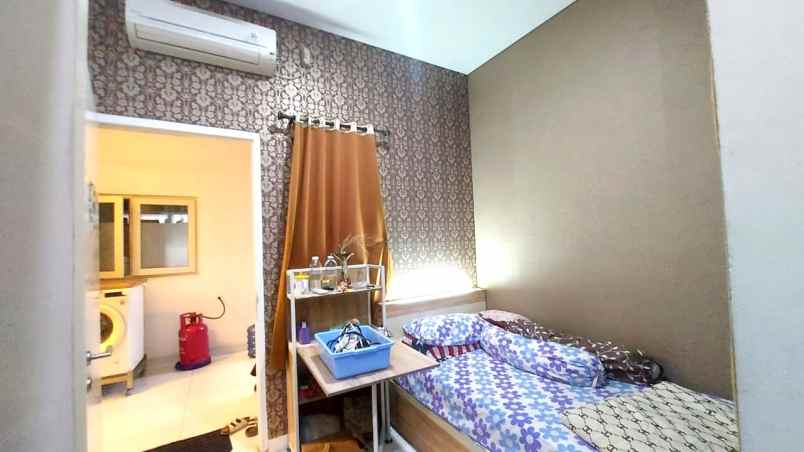 dijual rumah kelapa cengkir kelapa gading