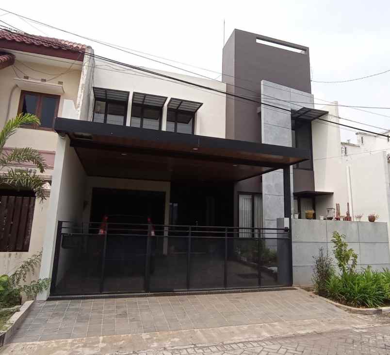 dijual rumah ketintang
