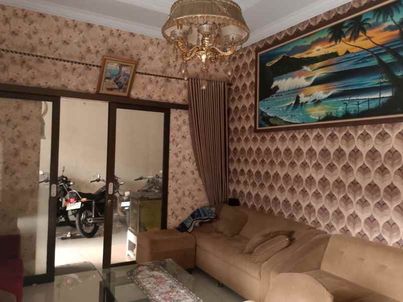 dijual rumah klender
